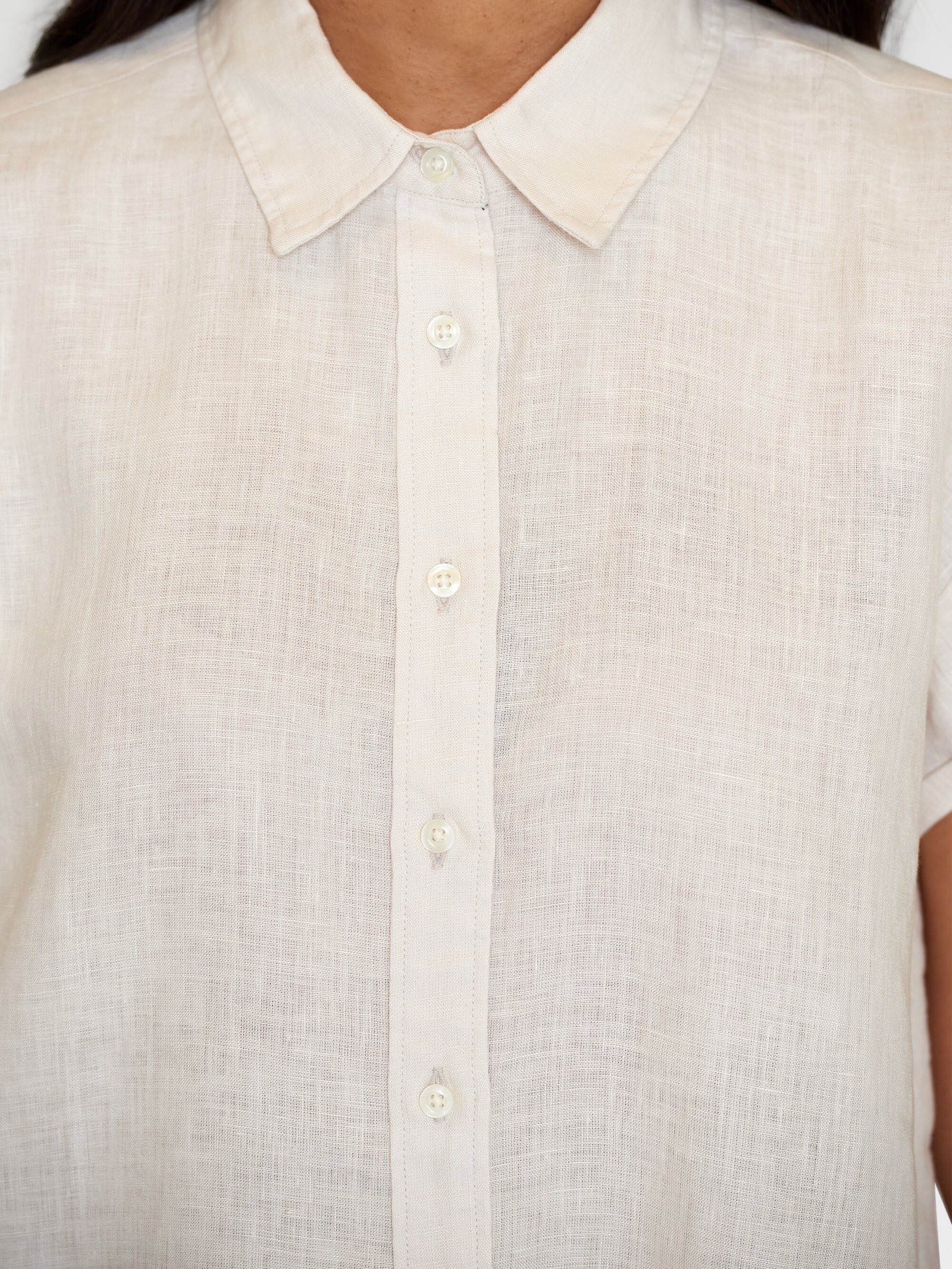 【IONSEOUL】Lettering Collar Short Sleeve Knit 4JH384 ASTER fold up short sleeve linen shirt - Light feather gray