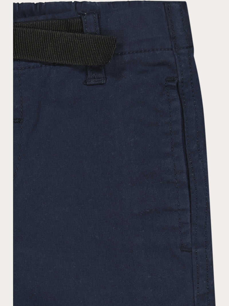KnowledgeCotton Apparel - YOUNG Baggy twill shorts belt details Shorts 1001 Total Eclipse