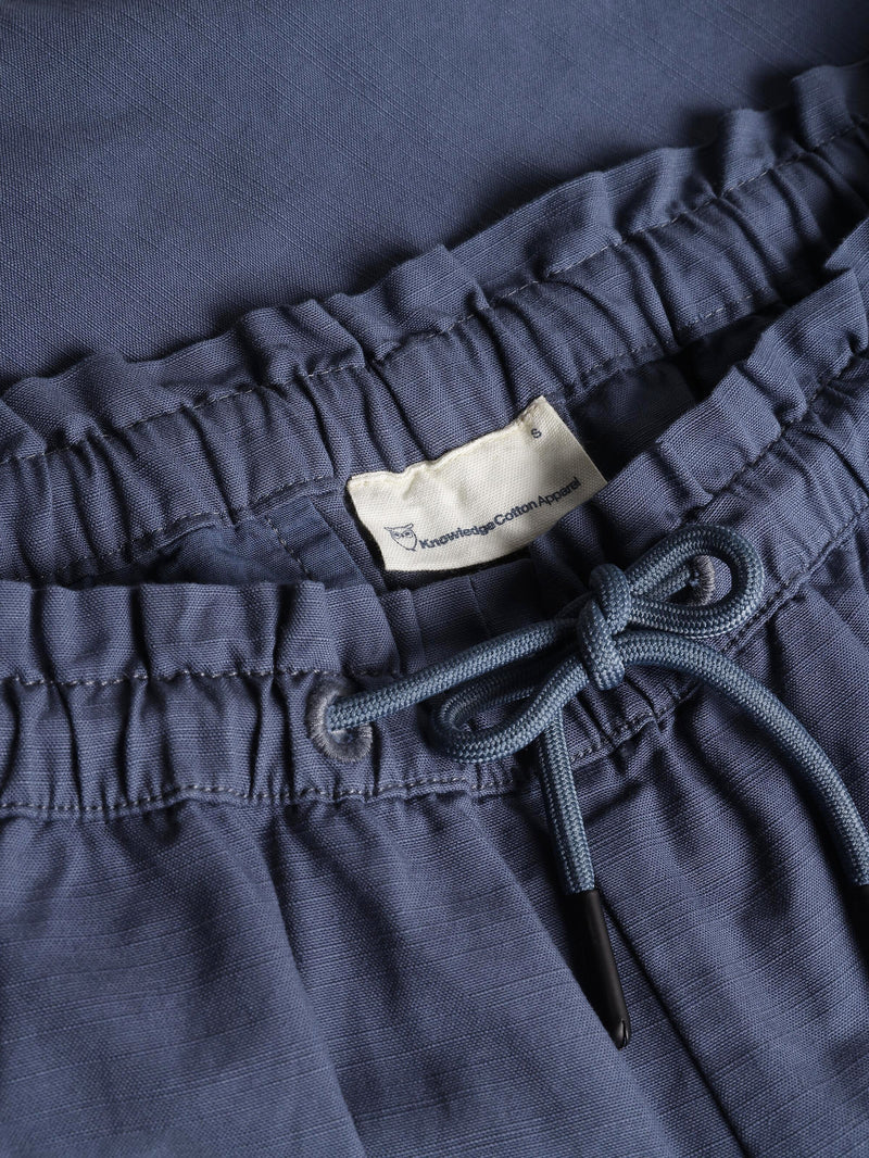KnowledgeCotton Apparel - WMN Boardwalk slub shorts with elastic waist - GOTS/Vegan Shorts 1226 Vintage Indigo