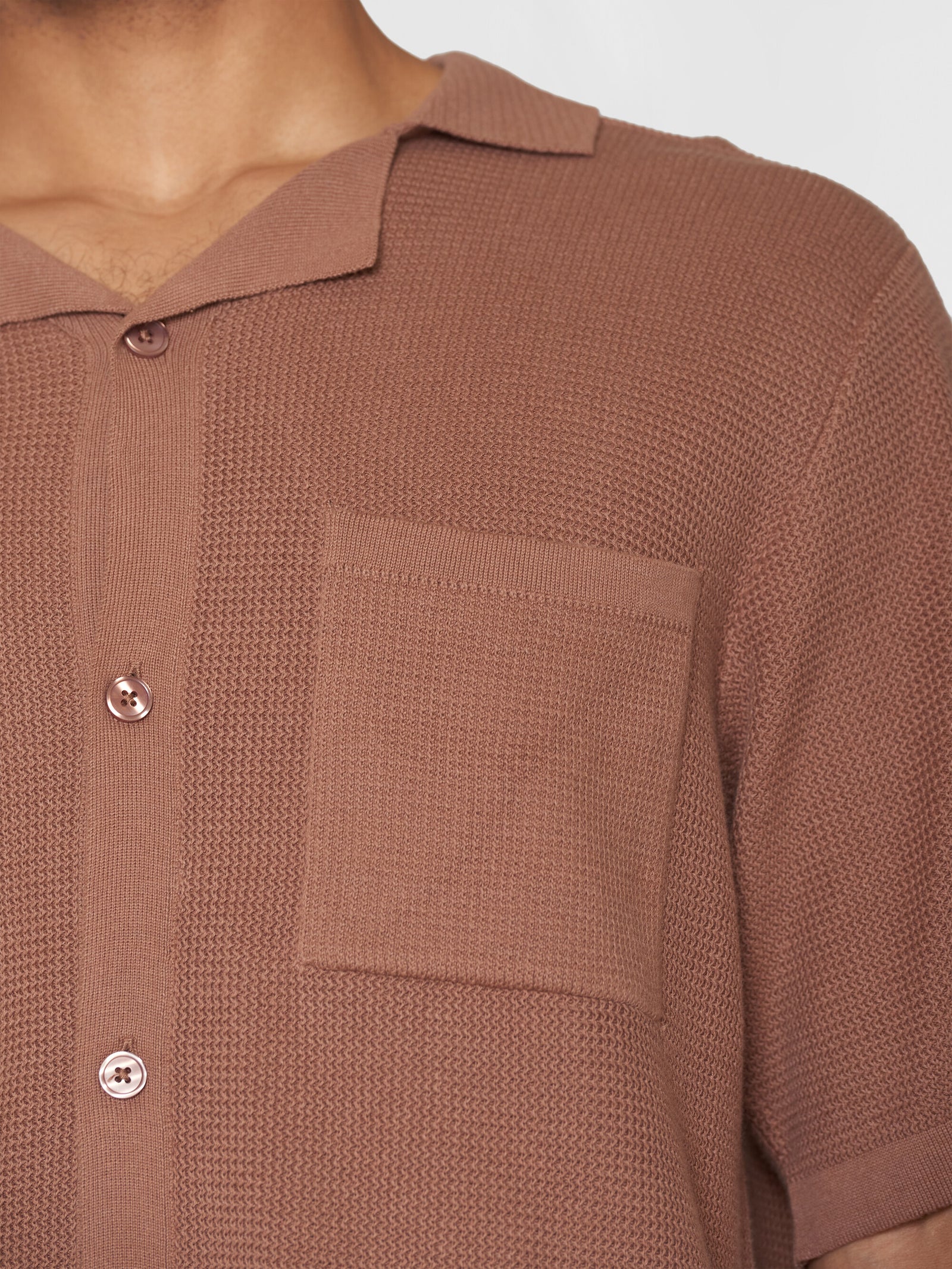 Boxy short sleeve structured knitted shirt - Regenerative