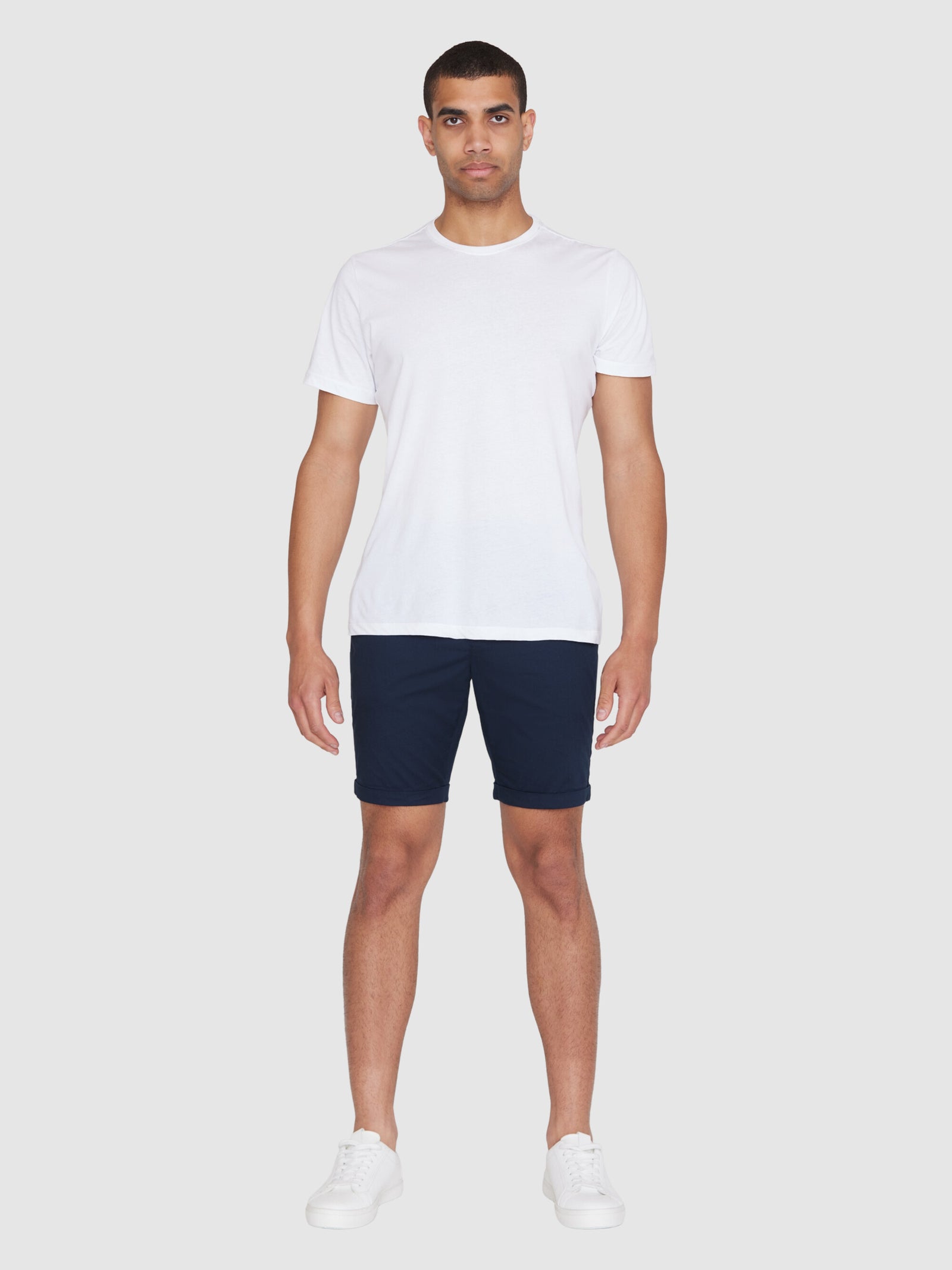 Buy CHUCK regular chino poplin shorts - Total Eclipse - from