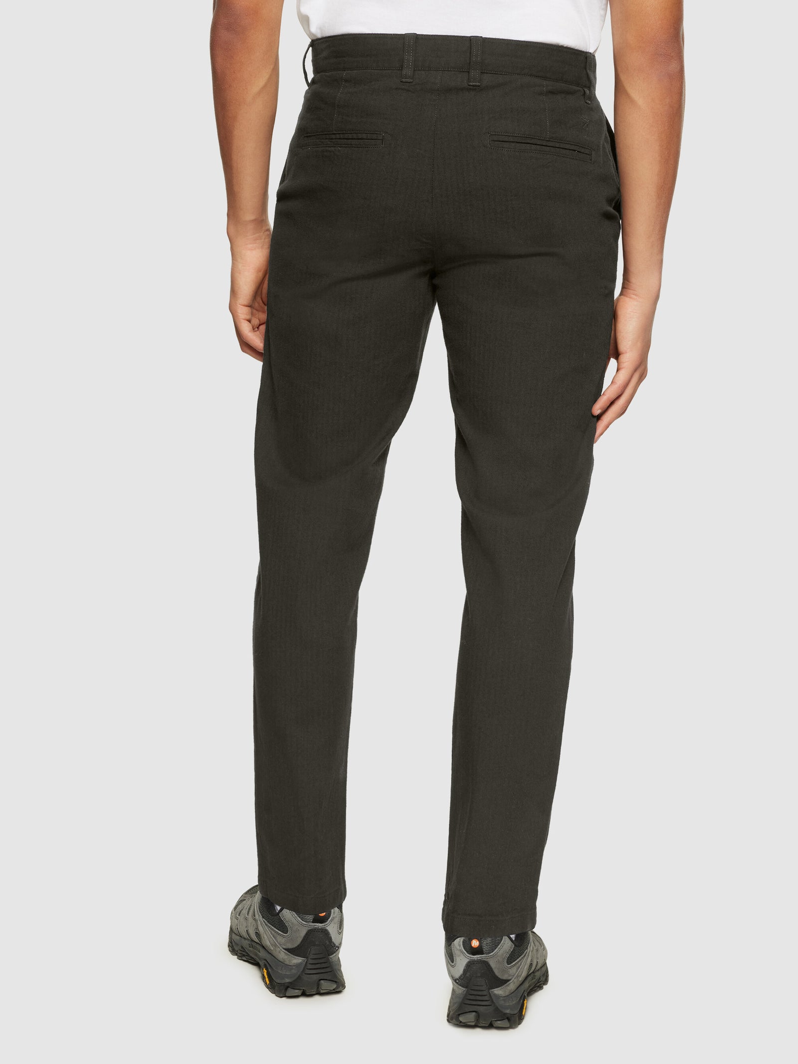 CHUCK regular flannel herringbone chinos - GOTS/Vegan - Demitasse (bro