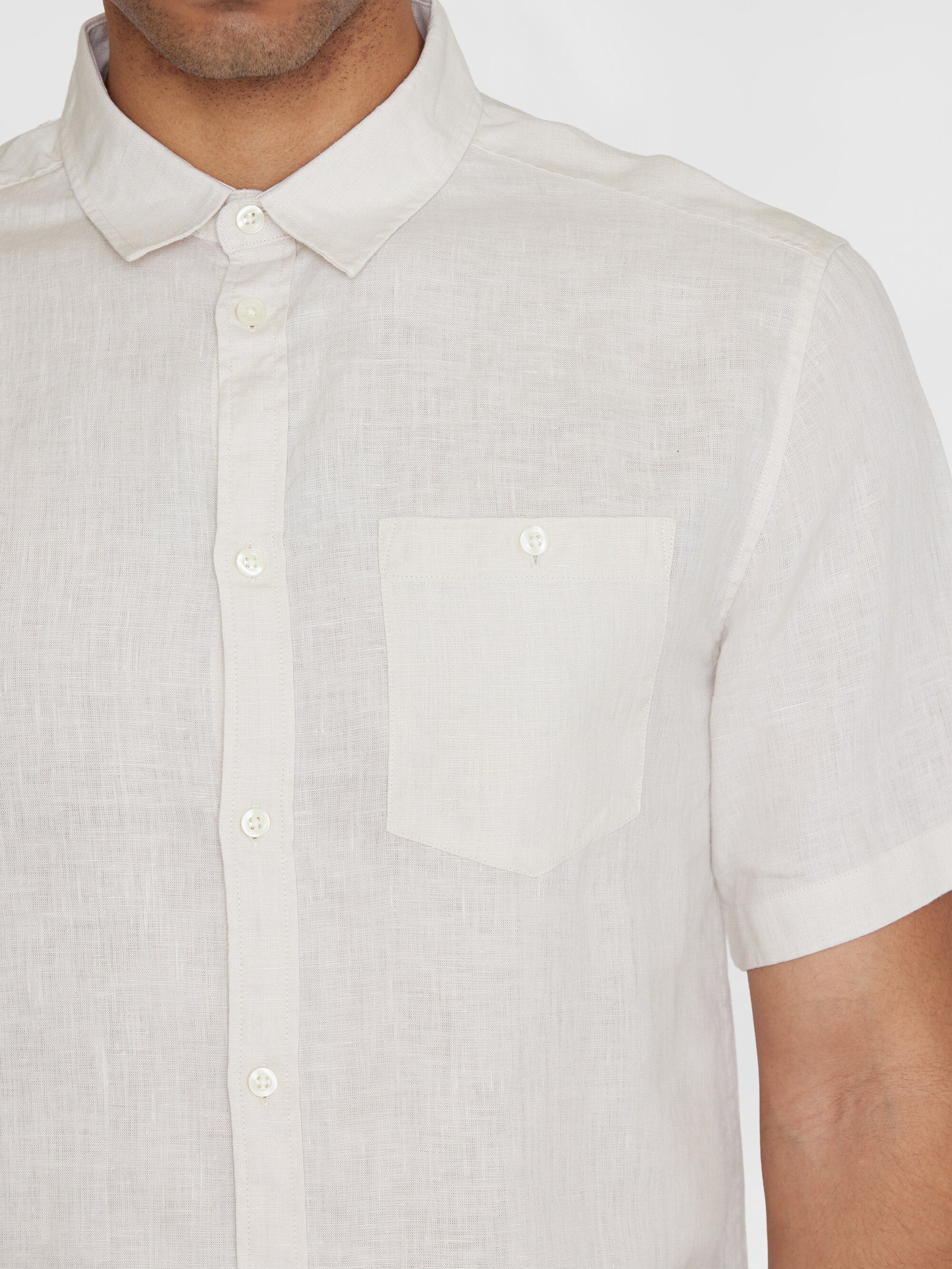 Buy Custom fit linen short sleeve shirt - Light feather gray Buy Custom fit linen short sleeve shirt - Light feather gray