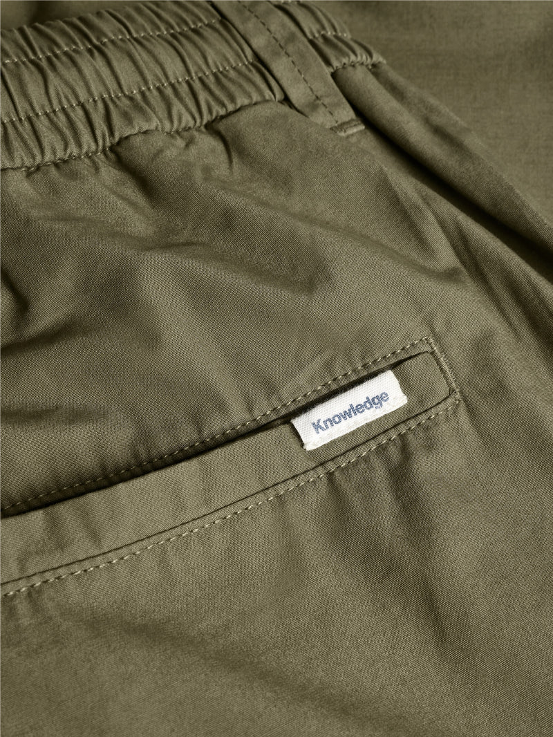KnowledgeCotton Apparel - MEN FIG loose poplin elastic waist string shorts - GOTS/Vegan Shorts 1068 Burned Olive