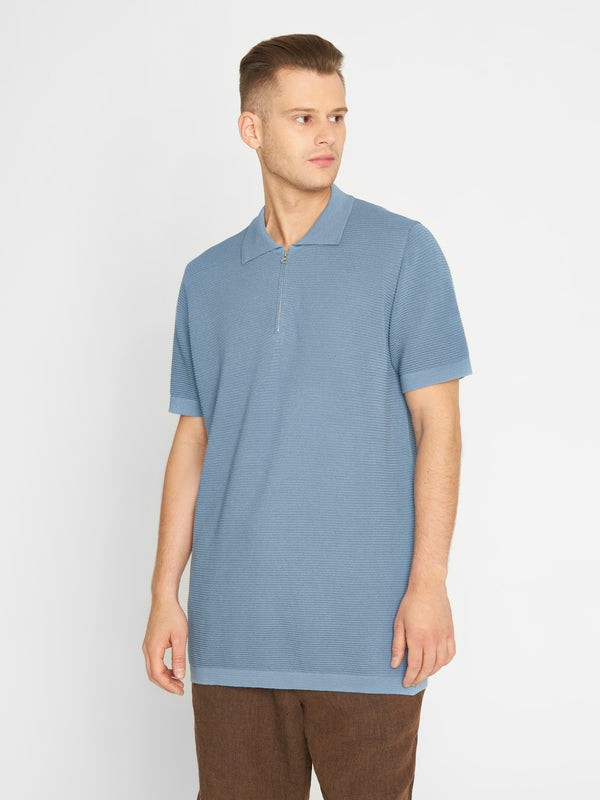 KnowledgeCotton Apparel - MEN Polo with zipper in reverse knit Polos 1322 Asley Blue
