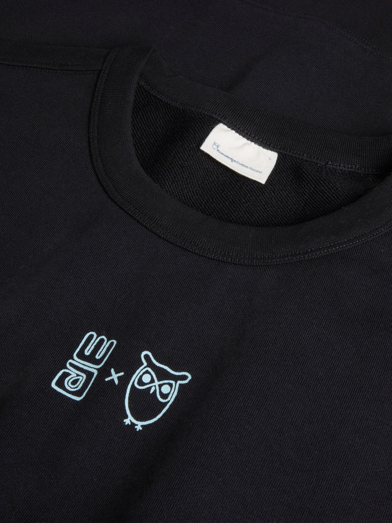 KnowledgeCotton Apparel - MEN Regenerative Organic Cotton Printed Crew Neck GOTS/Vegan Sweats 1300 Black Jet