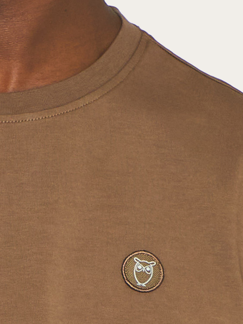 KnowledgeCotton Apparel - MEN Regular fit Badge t-shirt T-shirts 1388 Cub