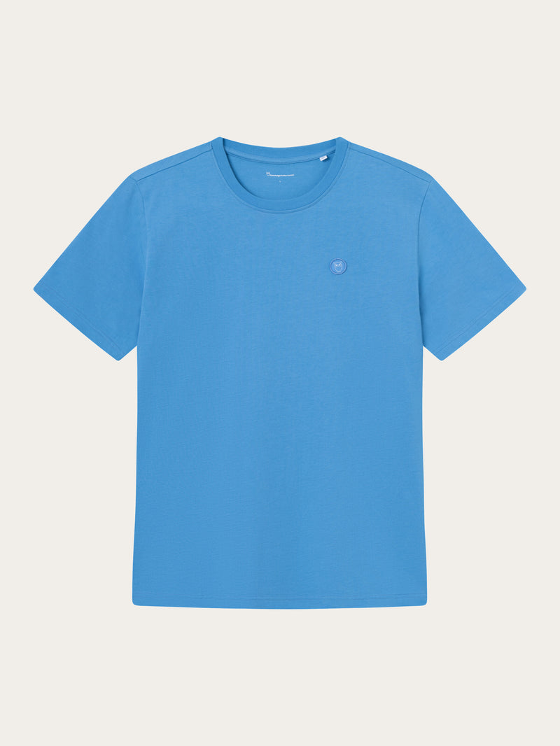 KnowledgeCotton Apparel - MEN Regular fit Badge t-shirt T-shirts 1393 Azure Blue