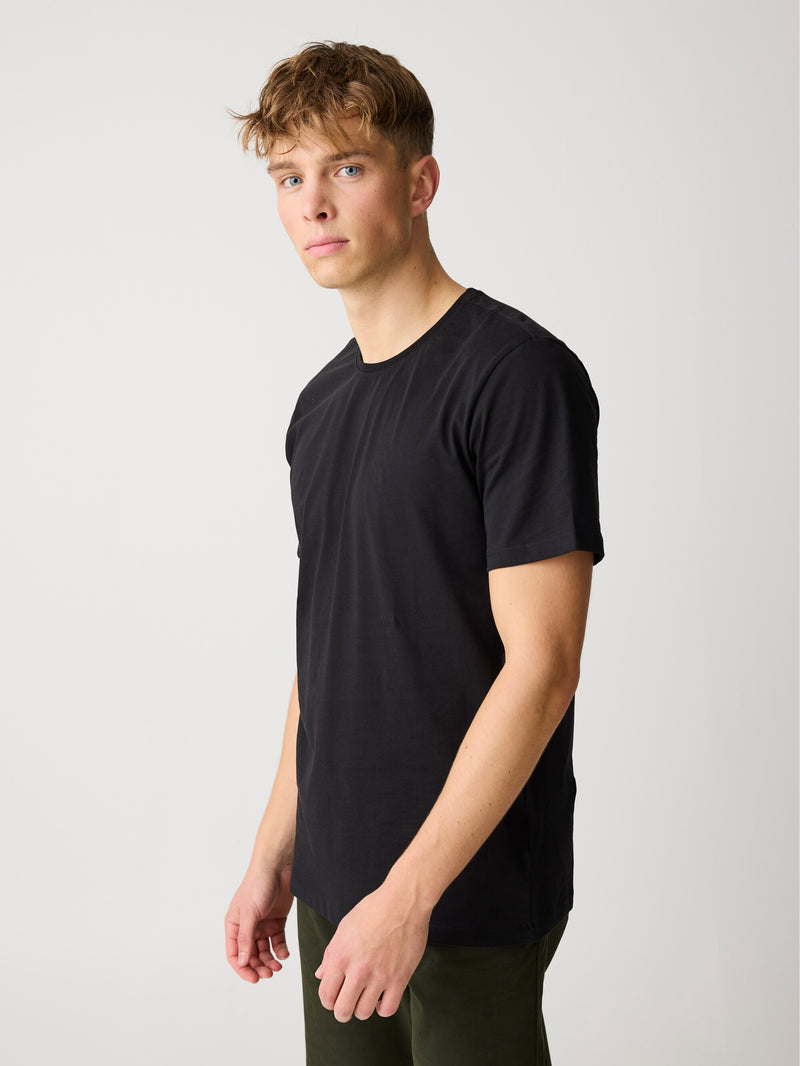 KnowledgeCotton Apparel - MEN Regular fit Basic tee T-shirts 1300 Black Jet