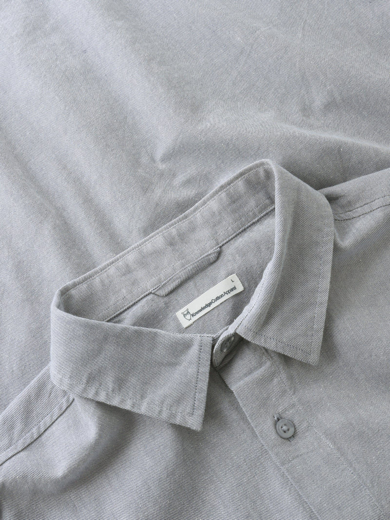 KnowledgeCotton Apparel - MEN Regular fit light twill shirt - GOTS/Vegan Shirts 1226 Vintage Indigo