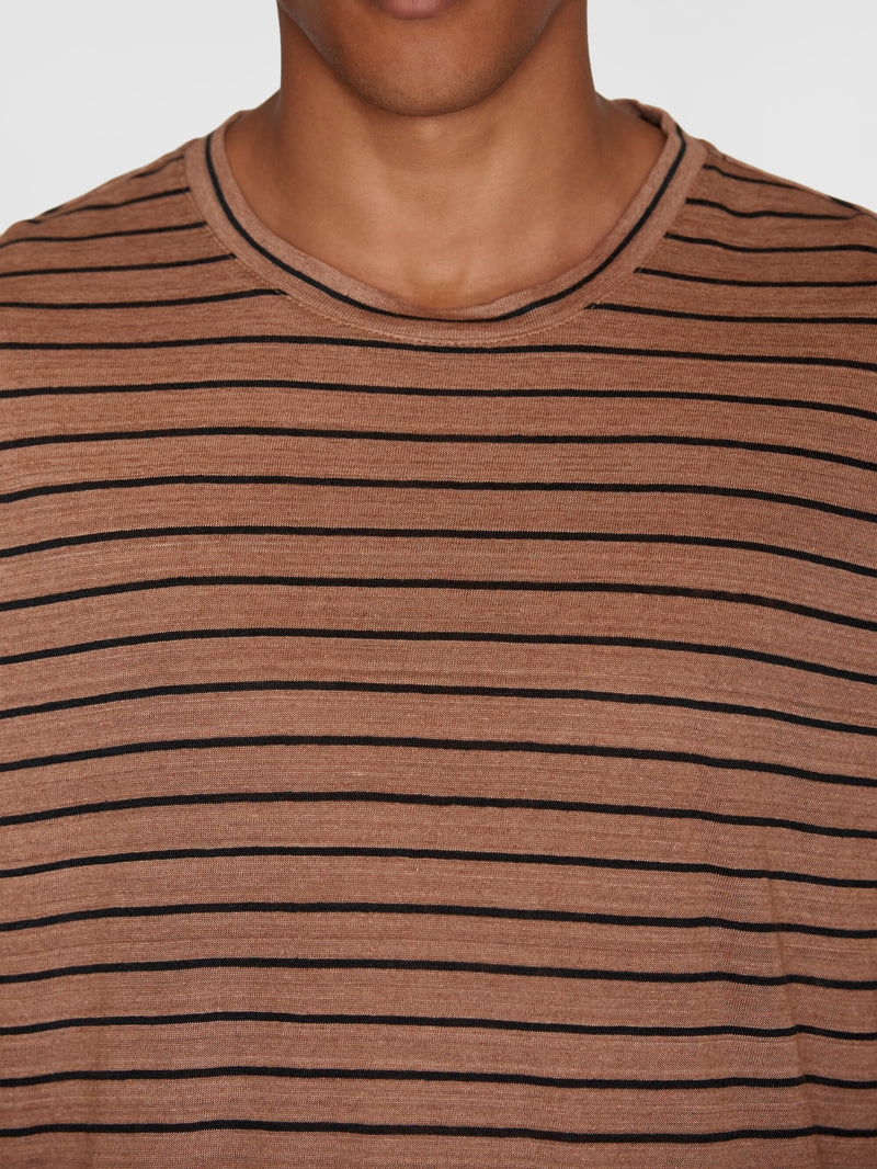 KnowledgeCotton Apparel - MEN Regular linen striped t-shirt - GOTS/VEGAN T-shirts 8026 Brown stripe