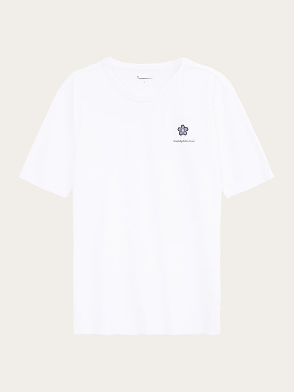 KnowledgeCotton Apparel - MEN Regular short sleeve heavy single flower embr. at chest t-shirt - GOTS/Vegan T-shirts 1010 Bright White