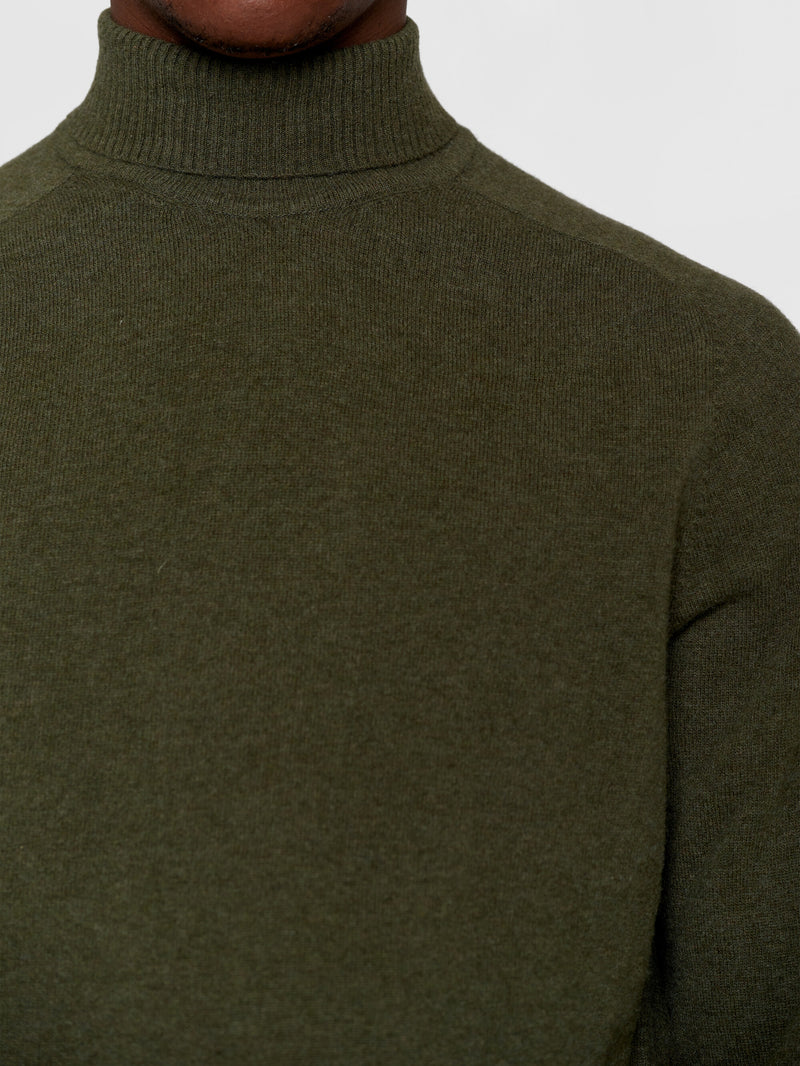 KnowledgeCotton Apparel - MEN Roll neck knit Knits 1090 Forrest Night