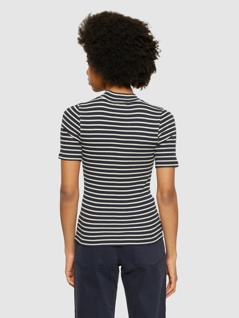 KnowledgeCotton Apparel - WMN Striped rib high neck short sleeved T-shirts 8003 Stripe - navy