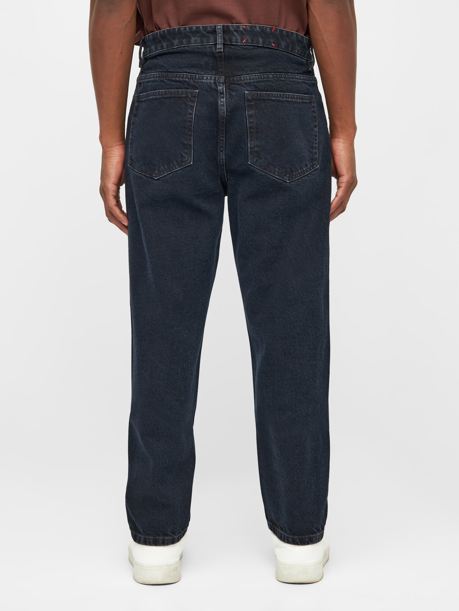 TIM_tapered_denim_jeans_overdy TIM_tapered_denim_jeans_overdy