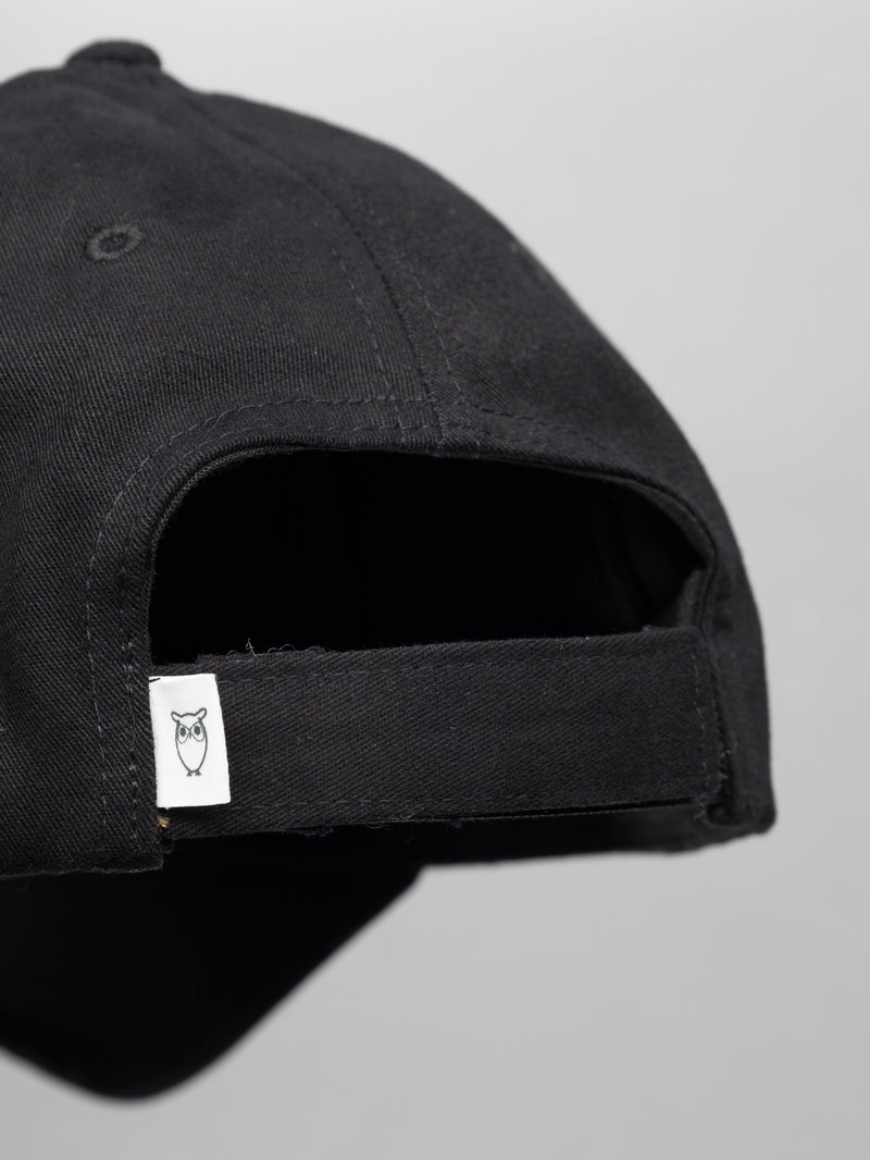 KnowledgeCotton Apparel - UNI Twill baseball cap with embroidery Caps 1300 Black Jet