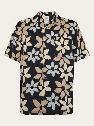 KnowledgeCotton Apparel - MEN Wave relaxed tencel print short sleeve shirt Shirts 9922 Black