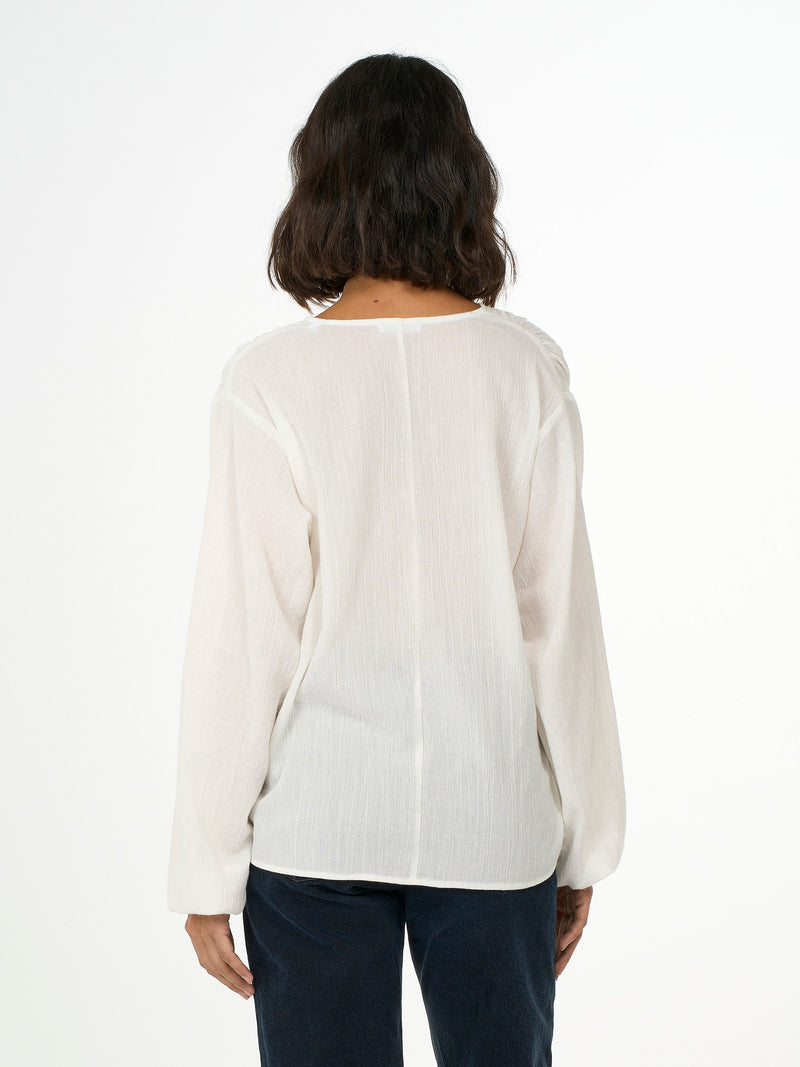 KnowledgeCotton Apparel - WMN Cotton crepe a-shape volume sleeved shirt Shirts 1334 Snow White