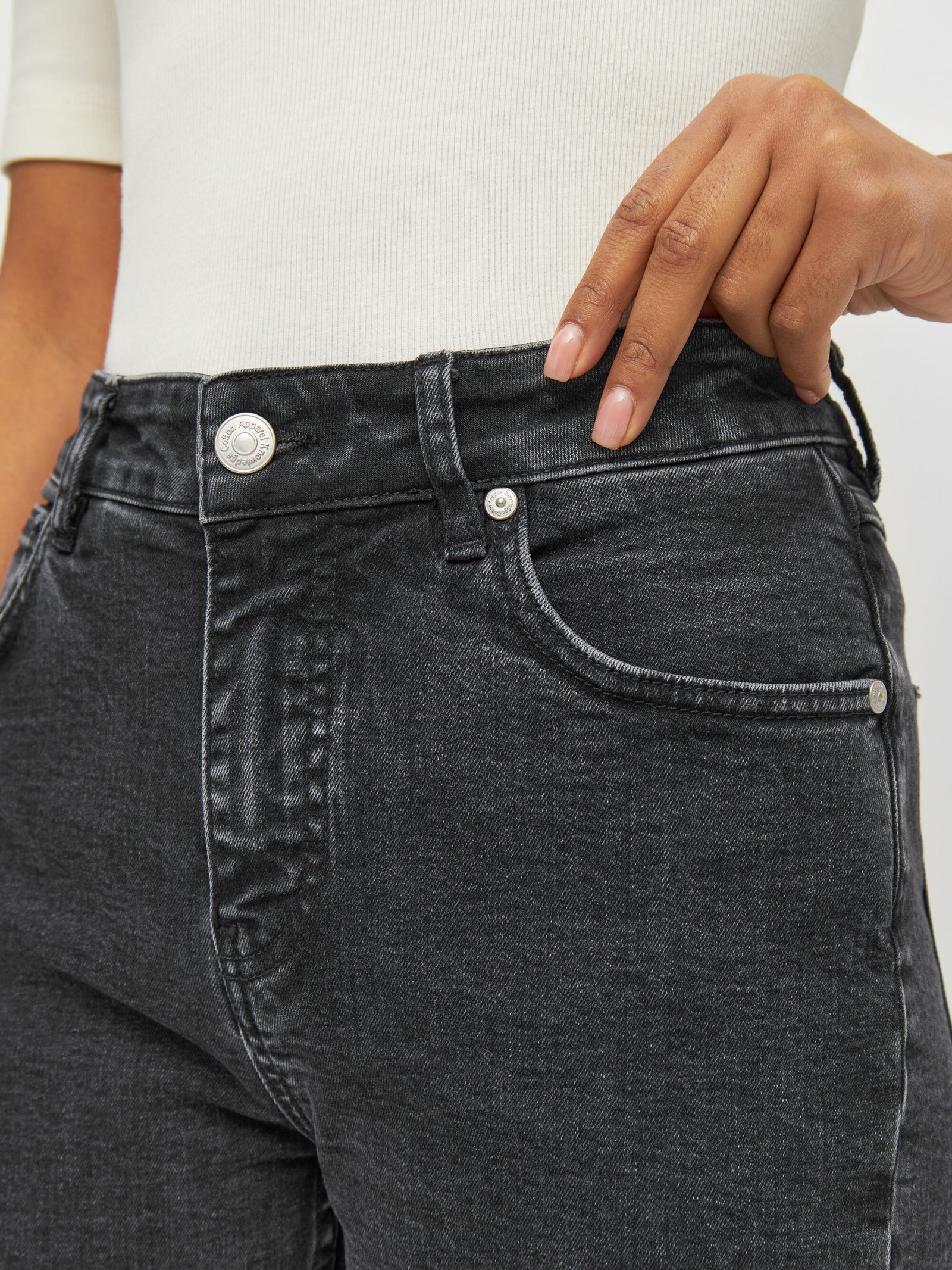 IRIS mom mid-rise rinse black 5-pocket cropped jeans - Rinse