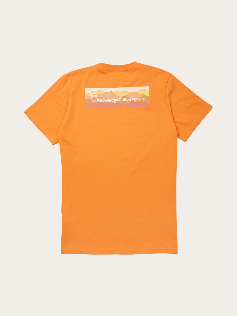 KnowledgeCotton Apparel - MEN Regular trademark mountain back printed t-shirt T-shirts 1382 Russet orange