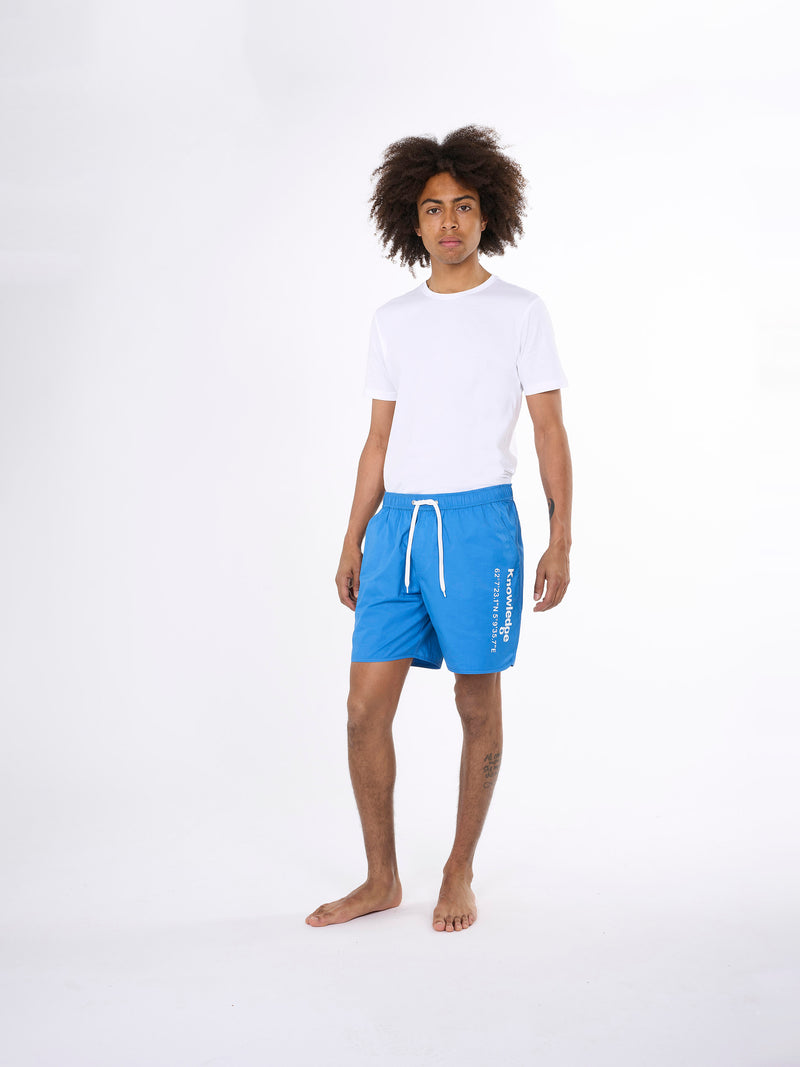 KnowledgeCotton Apparel - MEN Swim shorts with elastic waist and Knowledge print Swimshorts 1357 Campanula