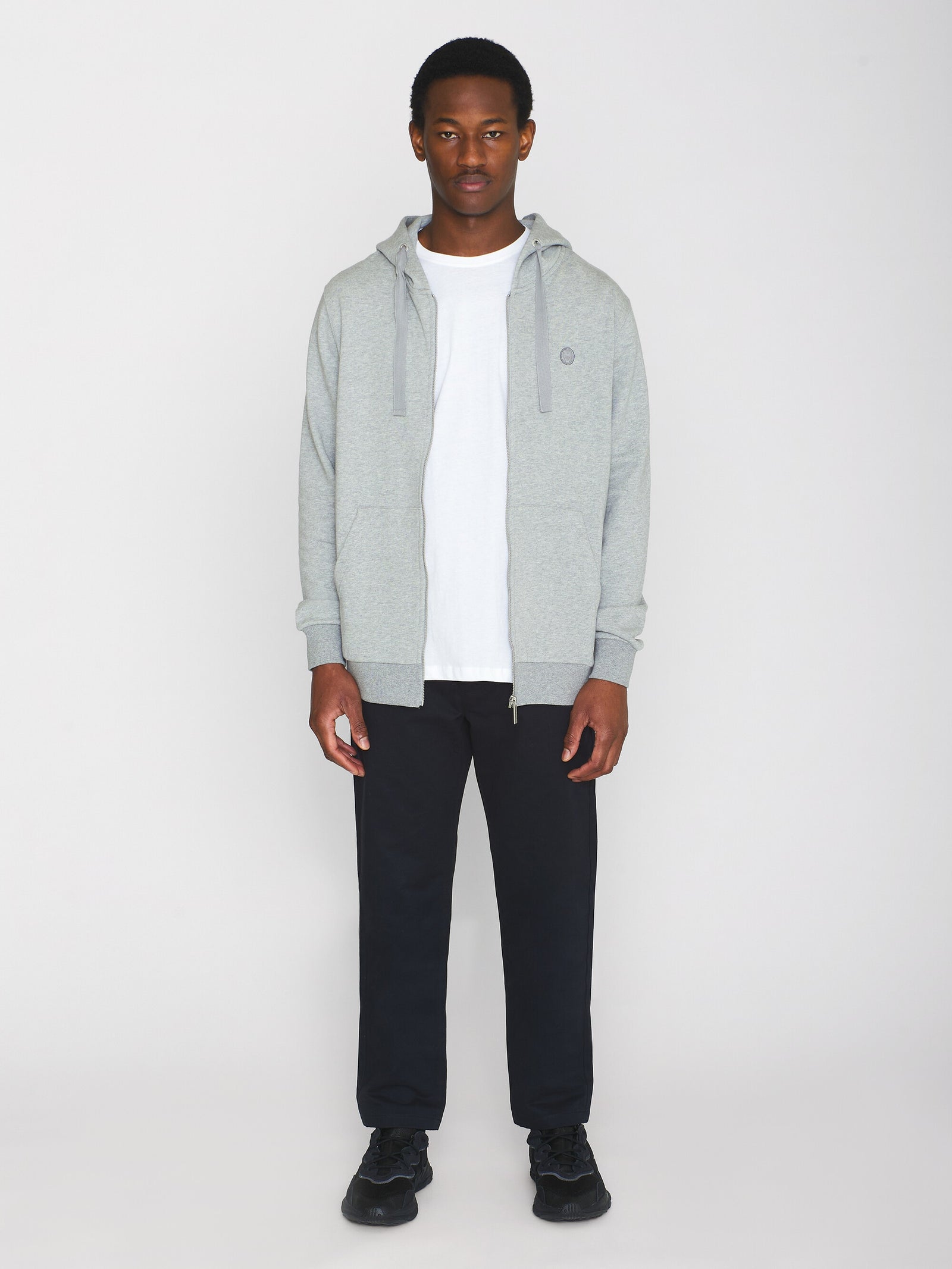 Zip_hood_kangaroo_badge_sweat-